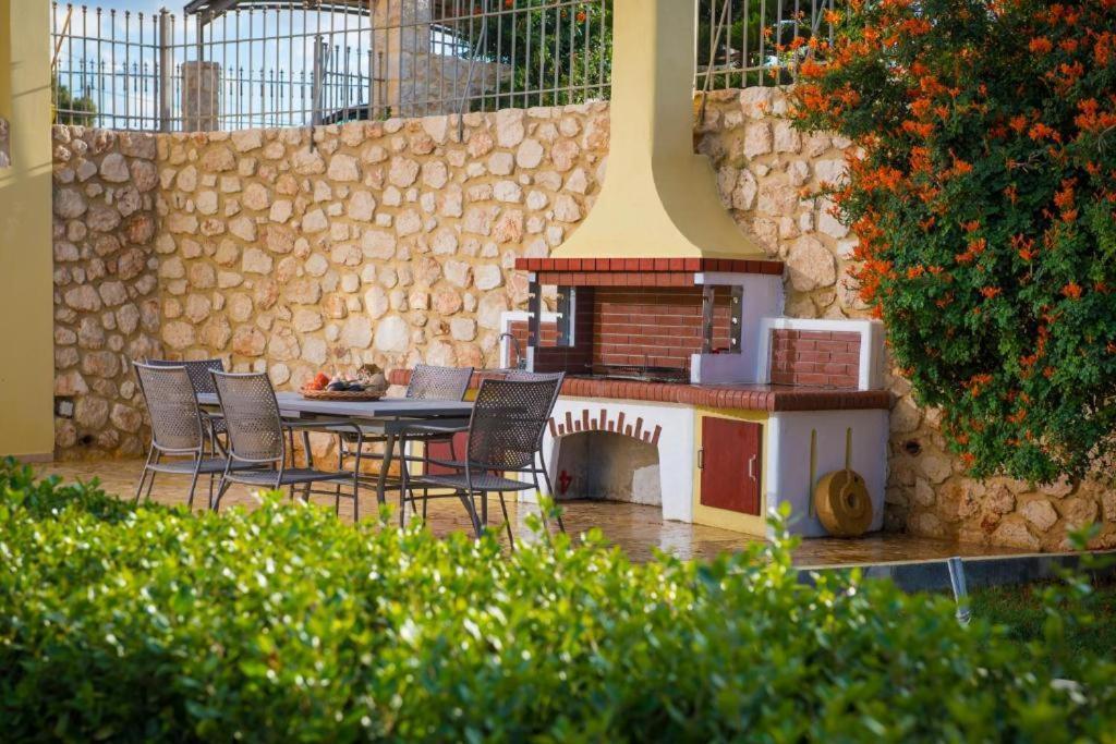 Azzuro Villa With Private Pool By Estia Херсонисос Екстериор снимка